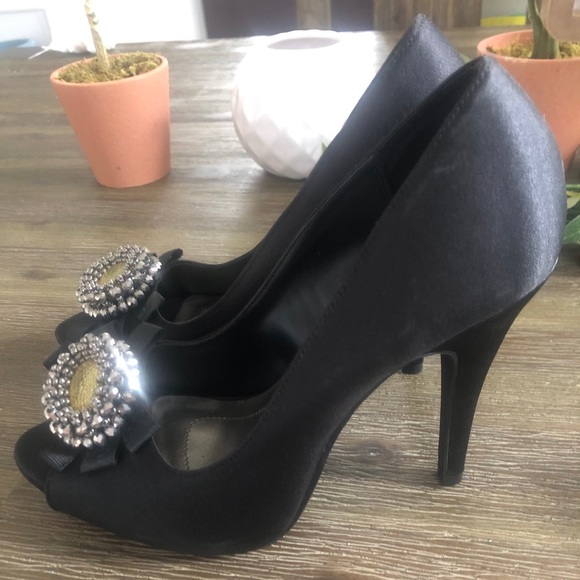Apt. 9 Black Cocktail Heels - Picture 2 of 4